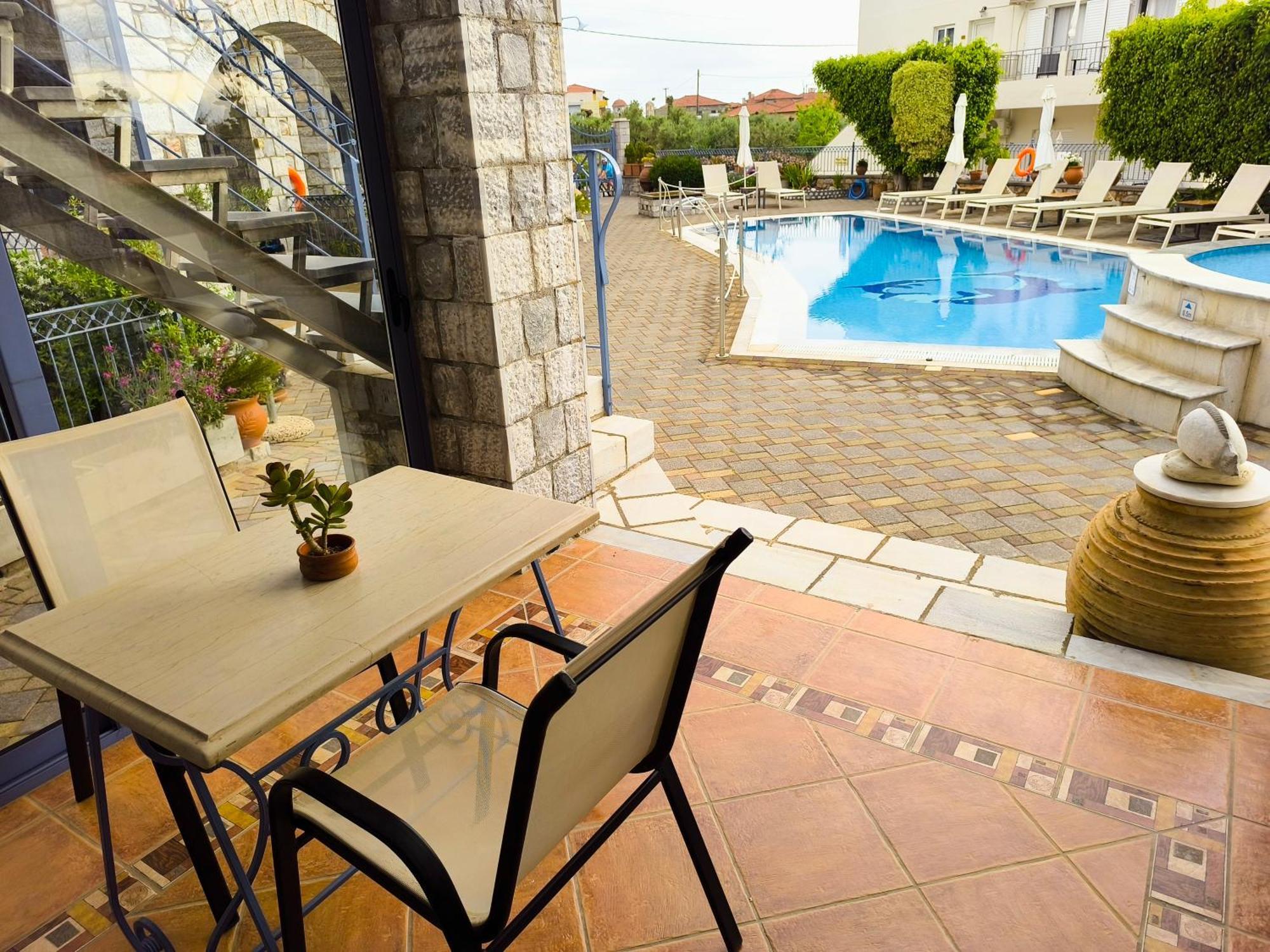 Taletos Apartments Stoúpa Exterior foto