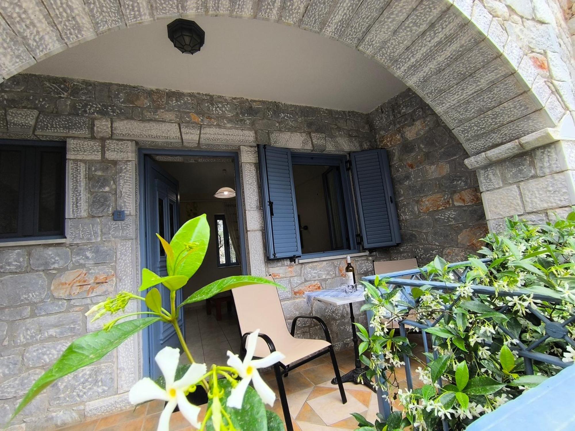Taletos Apartments Stoúpa Exterior foto